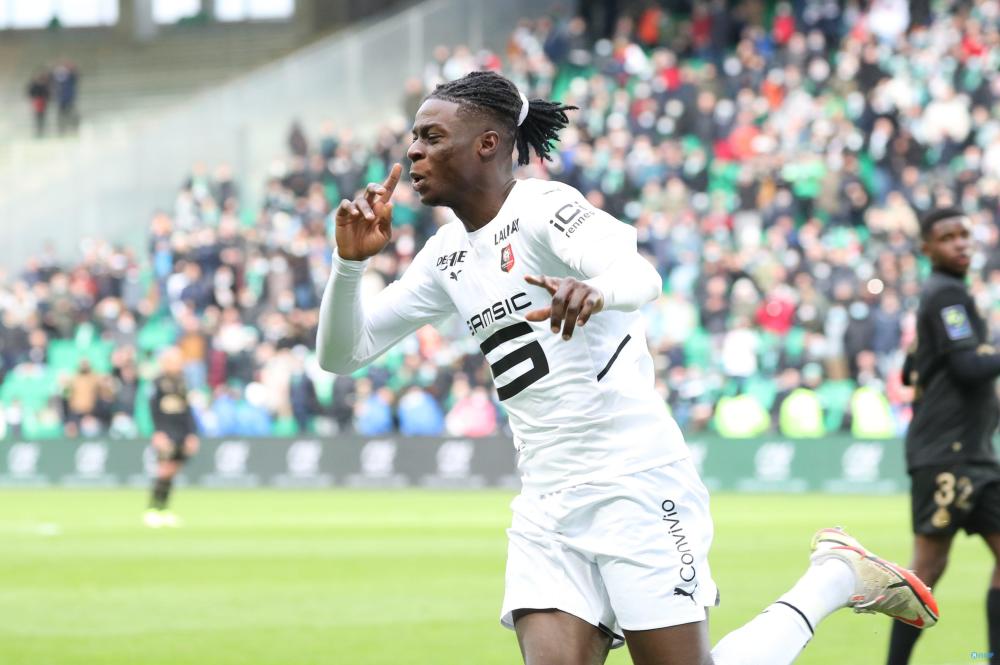  斯特拉斯堡签下前欧冠MVP，实力大幅提升  